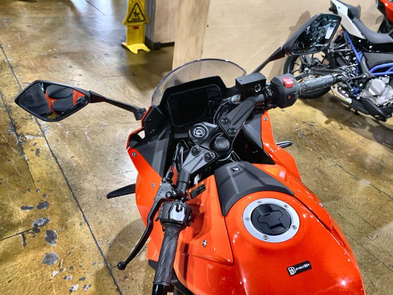 New 2026 Suzuki GSX-8R Image 16