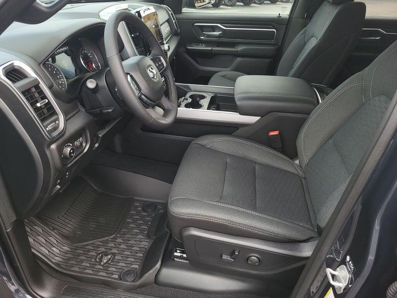 2025 RAM 1500 Lone Star Crew Cab 4x4 5