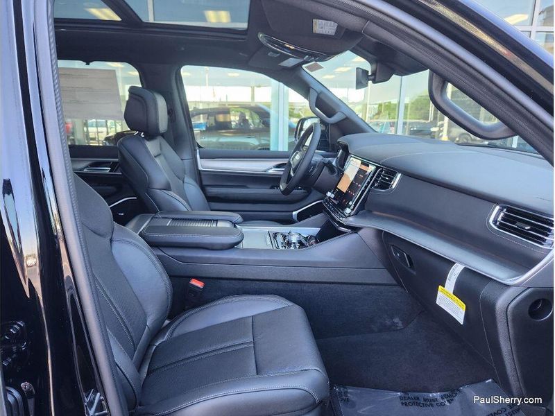 2026 Jeep Grand Wagoneer L Limited Reserve 4x4