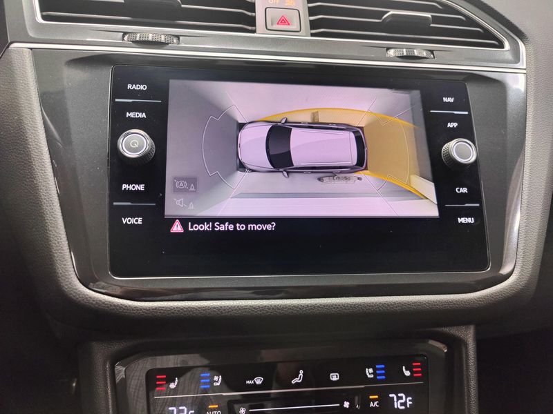 Used 2024 Volkswagen Tiguan AWD SEL R-Line w/Sunroof/NavImage 14