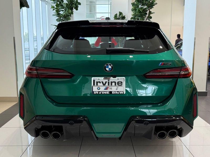 New 2026 BMW M5 BaseImage 7