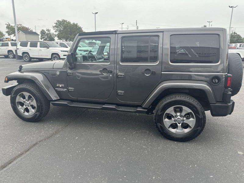 2017 Jeep Wrangler Unlimited SaharaImage 11