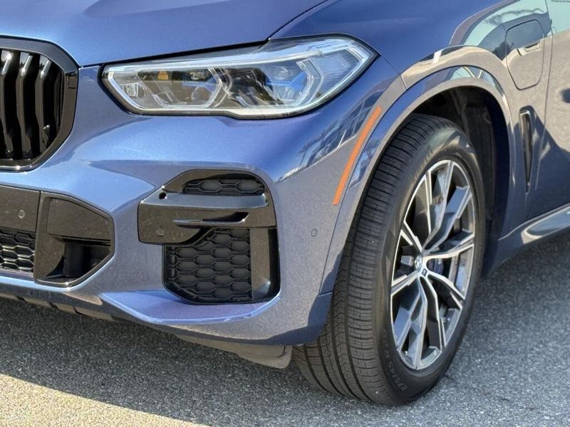 2022 BMW X5 xDrive45eImage 11