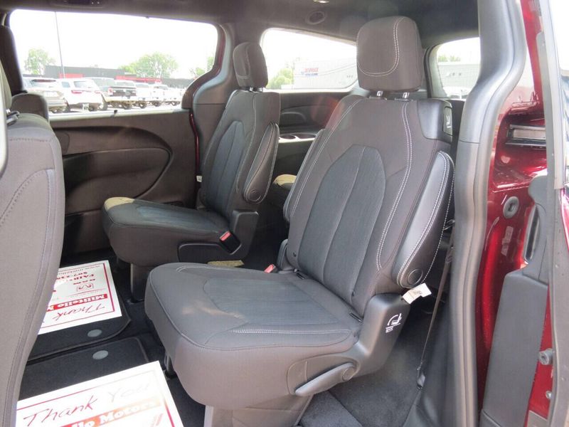 New 2021 Chrysler Pacifica Touring AWD 4dr Mini VanImage 33