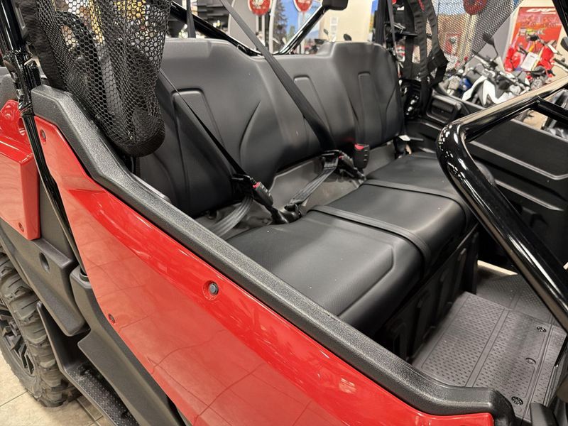 New 2025 Honda PIONEER 1000-6 DLX CREW Image 25