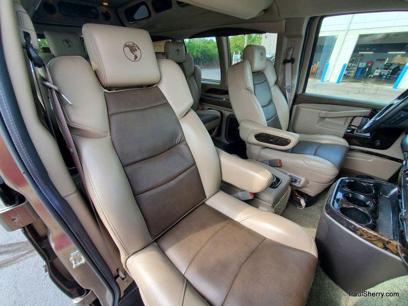 Used 2022 Chevrolet Express Cargo Image 7
