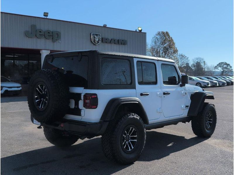 Used 2024 Jeep Wrangler WillysImage 5