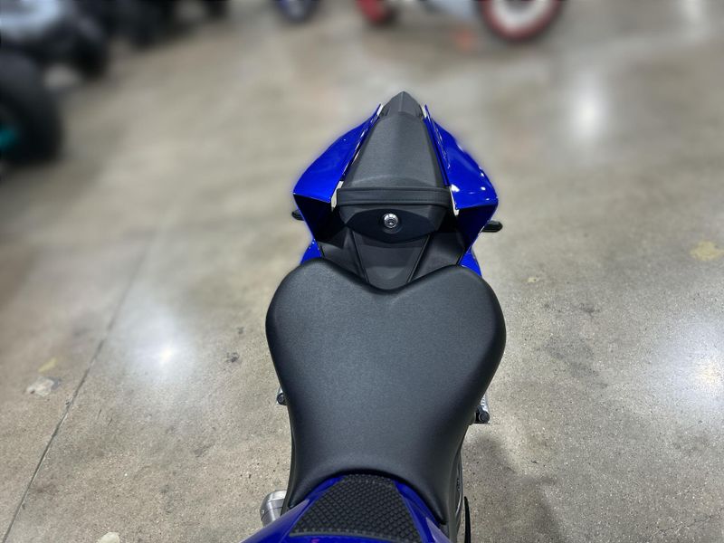 Used 2023 Yamaha YZF-R7 Image 26