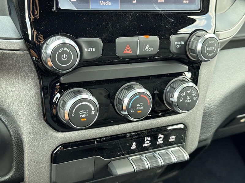 New 2026 RAM 1500 Tradesman Crew Cab 4x2 5'7' Box
