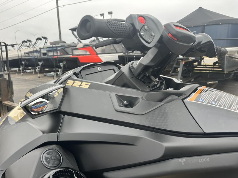 2025 SEADOO RXTX 325 WITH SOUND SYSTEM METALLIC TAN AND LAVA RED Image 12