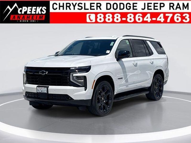 Used 2025 Chevrolet Tahoe RSTImage 1