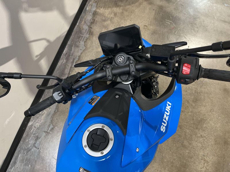 New 2025 Suzuki GSX-8S Image 6