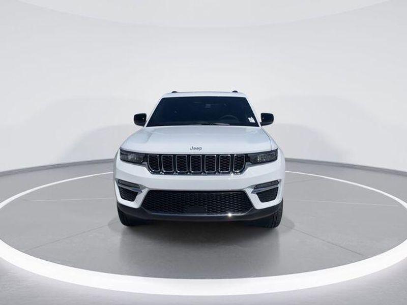 New 2024 Jeep Grand Cherokee 4xeImage 3