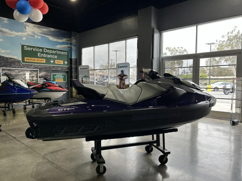 New 2025 Sea-Doo GTI SE 170 (SOUND SYSTEM) Image 9