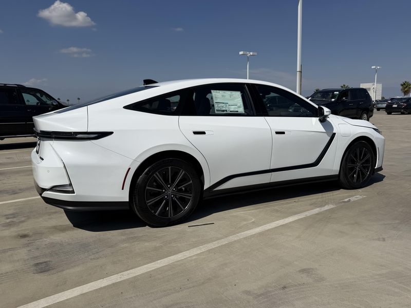 New 2026 Lexus ES 350e PremiumImage 11