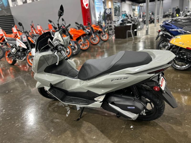 New 2025 Honda PCX ABS Image 23