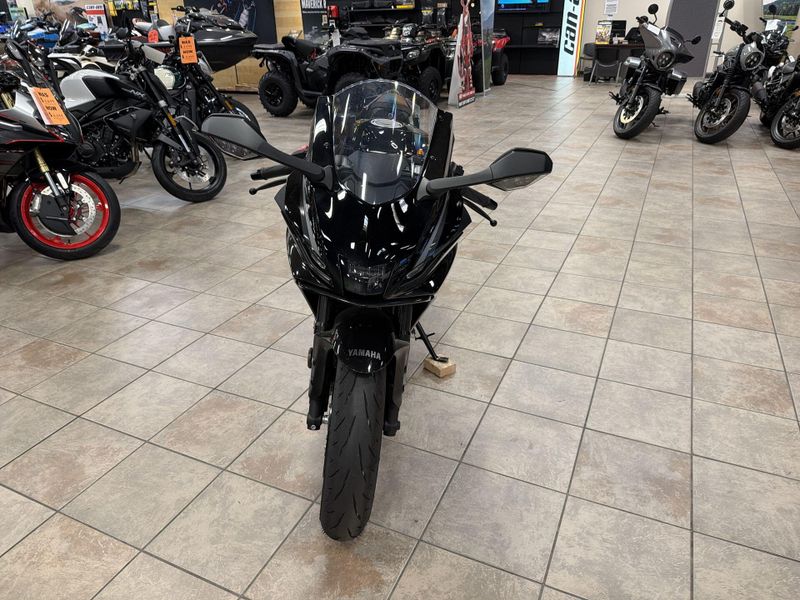 Used 2026 Yamaha YZF-R7 CA Image 12