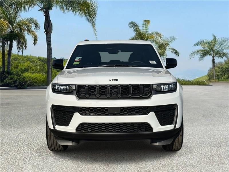 New 2026 Jeep Grand Cherokee Laredo Altitude 4x4