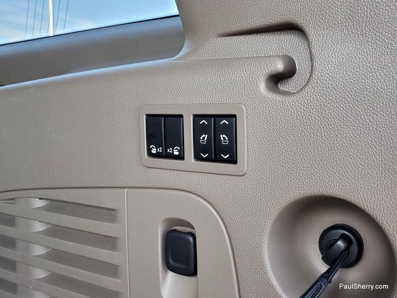 Used 2017 GMC Yukon XL SLTImage 15