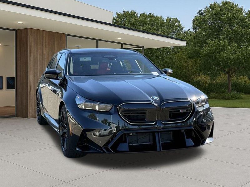 New 2026 BMW M5 BaseImage 5