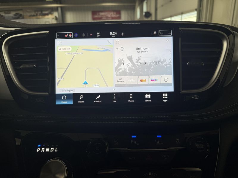 New 2026 Chrysler Pacifica LimitedImage 35