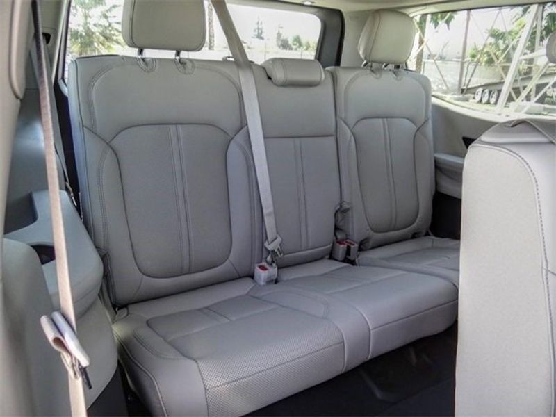 2022 Wagoneer Series II 4x2Image 15