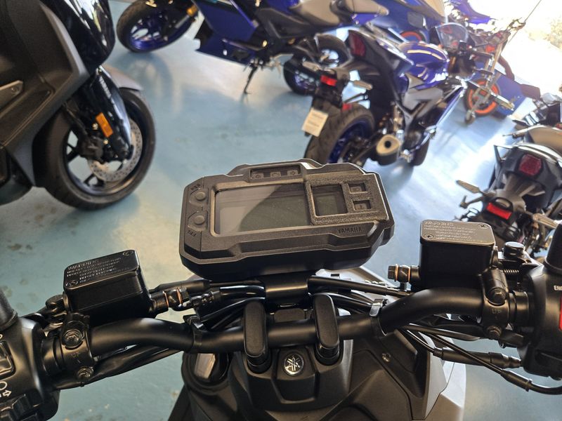 2025 Yamaha ZUMA 125 MATTE BLACK Image 11