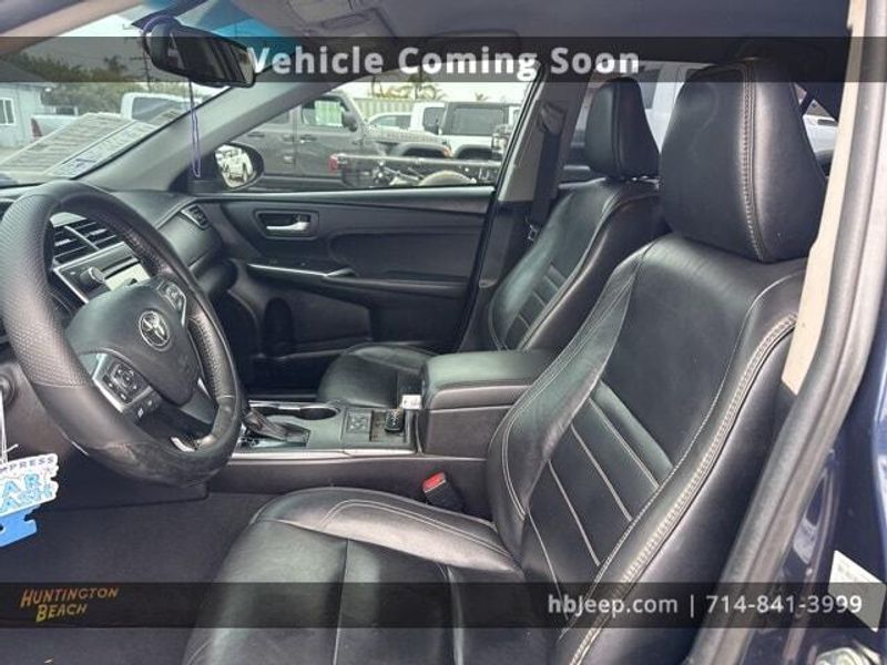 2017 Toyota Camry XLEImage 8