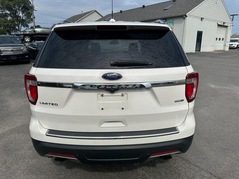 2019 Ford Explorer Limited photo 7