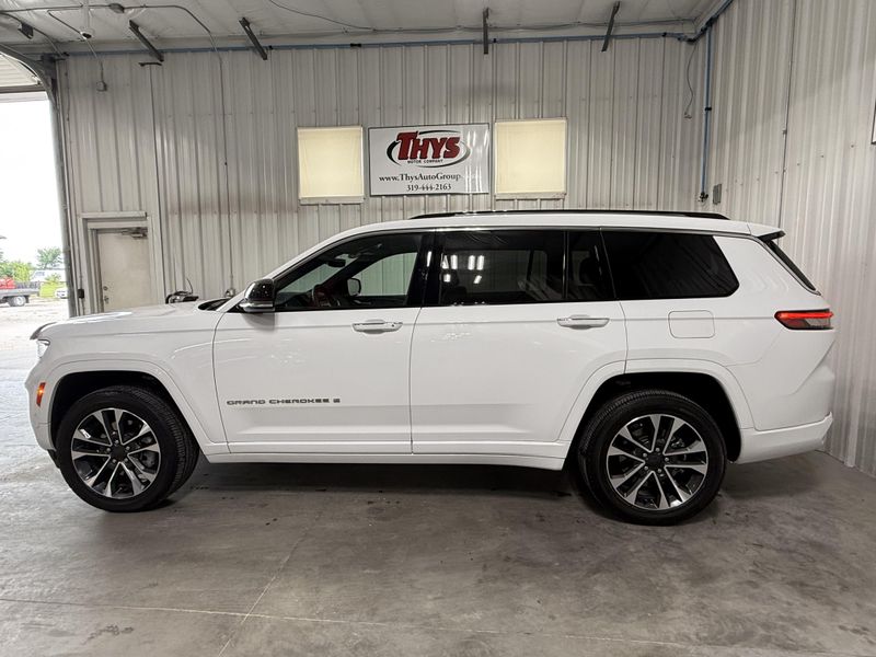 Used 2023 Jeep Grand Cherokee L OverlandImage 14