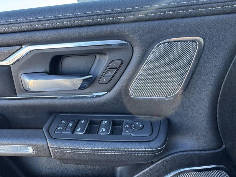 2025 RAM 1500 LaramieImage 17