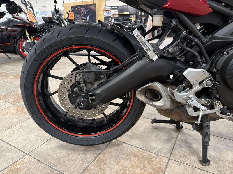 Used 2015 Yamaha FJ-09 Image 21