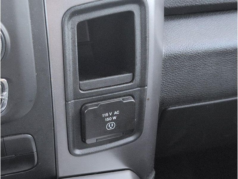 2023 RAM 1500 Classic SLTImage 17