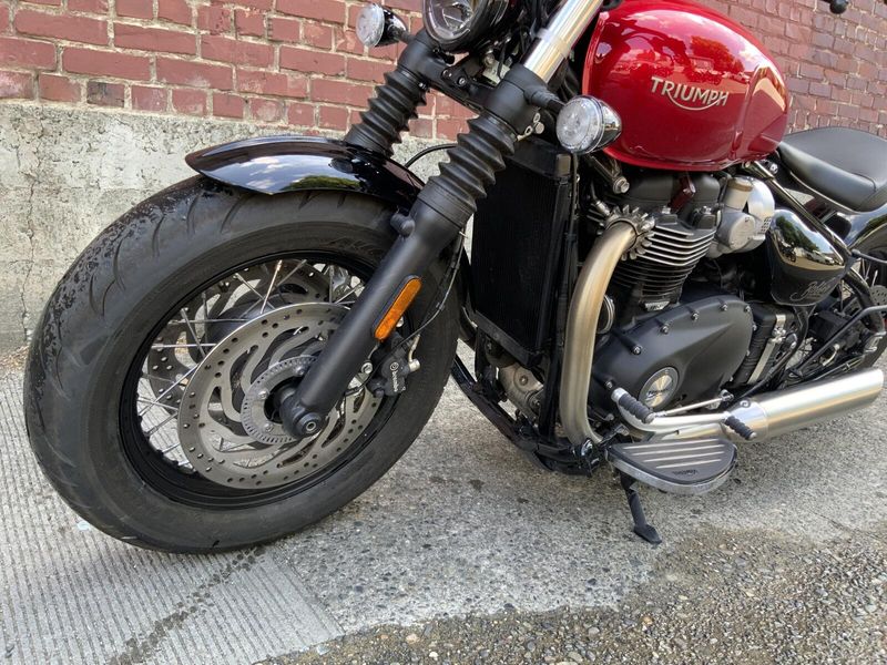 2023 Triumph Bobber 