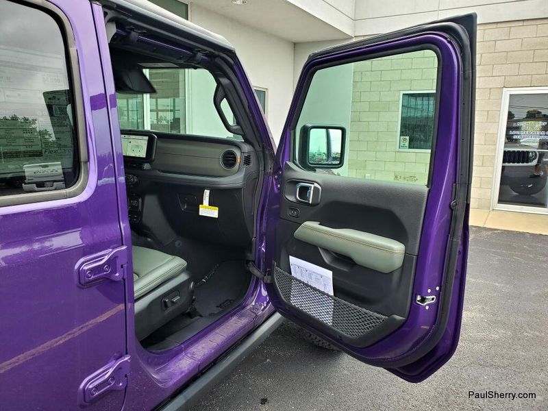 New 2026 Jeep Gladiator Mojave 4x4