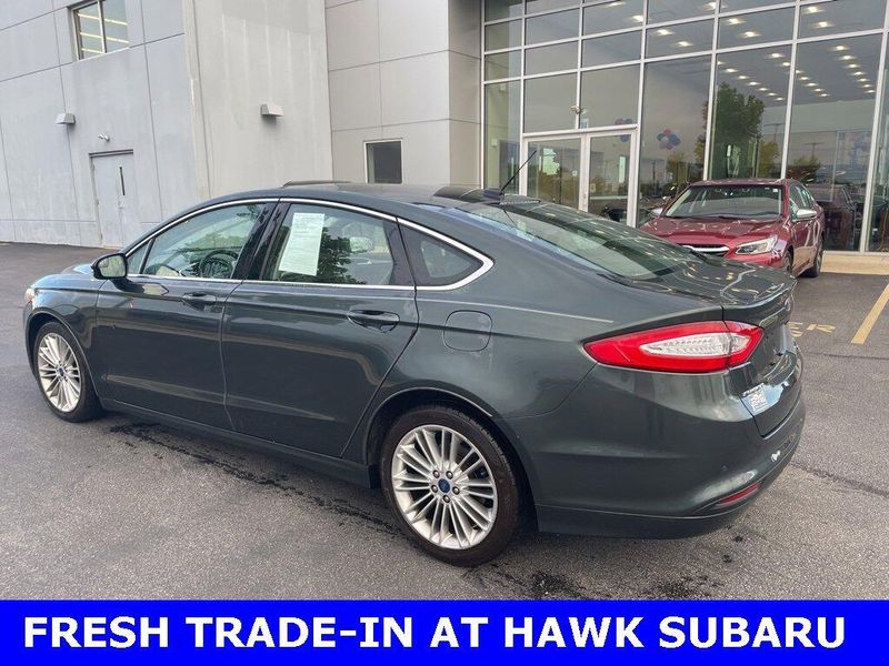 2015 Ford Fusion SE photo 3