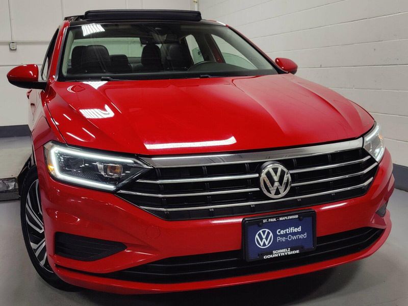 2021 Volkswagen Jetta SEL w/Sunroof & Beats AudioImage 2