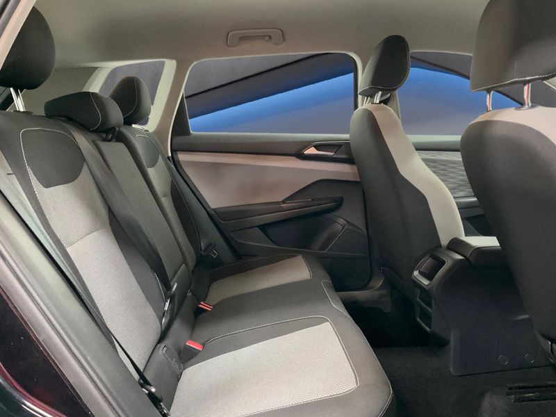 Used 2022 Volkswagen Taos S 4-Motion AWDImage 9