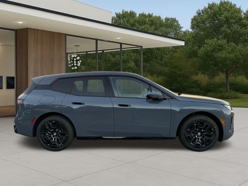 New 2026 BMW iX xDrive45Image 7