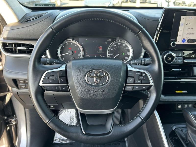 2023 Toyota Highlander XLEImage 29