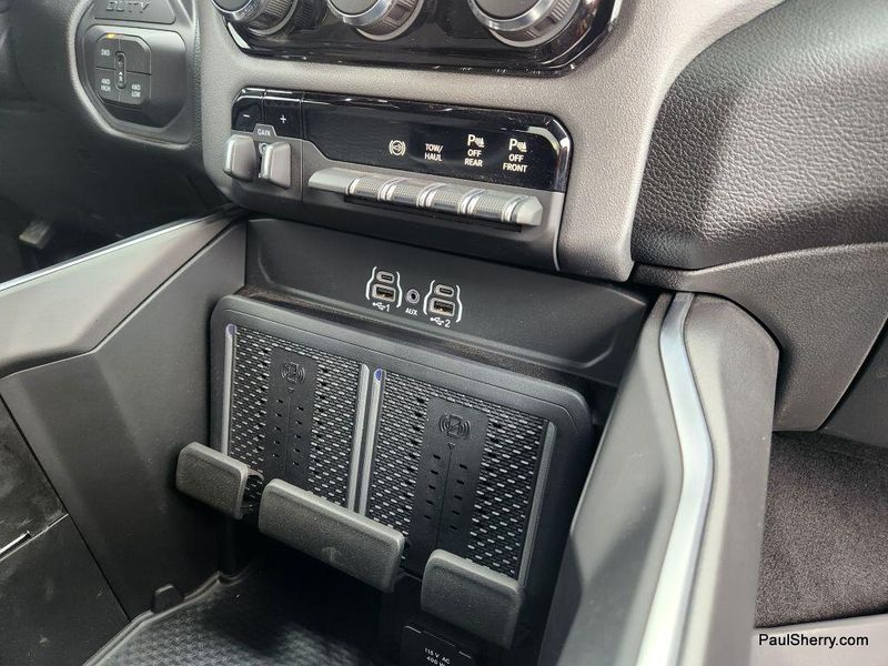 New 2025 RAM 2500 Big Horn Crew Cab 4x4 6'4' Box