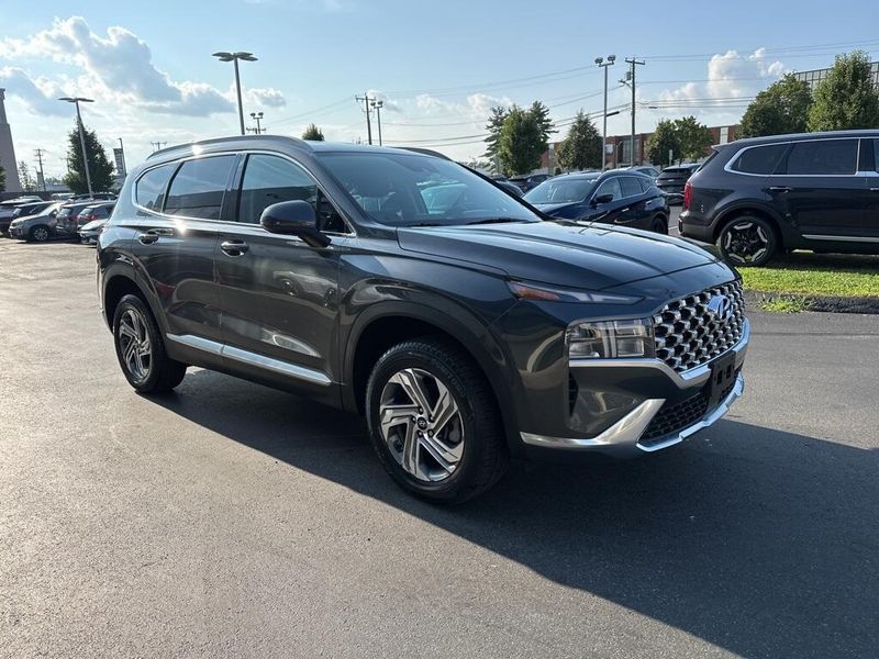 Used 2022 Hyundai Santa Fe SELImage 3