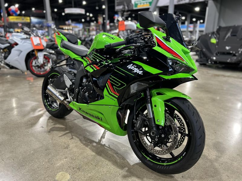 Used 2024 Kawasaki NINJA ZX-6R KRT Image 1