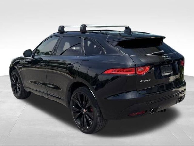 2019 Jaguar F-PACE S