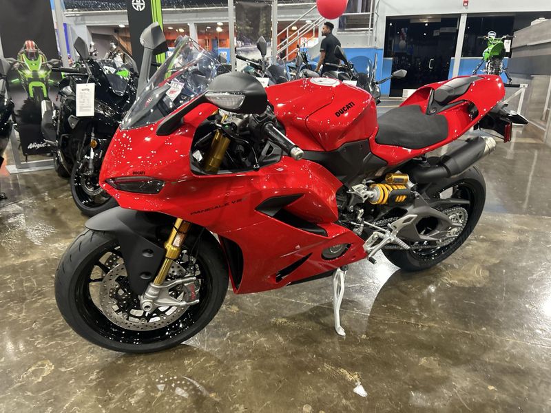 New 2026 Ducati PANIGALE V2 S 896 Image 20