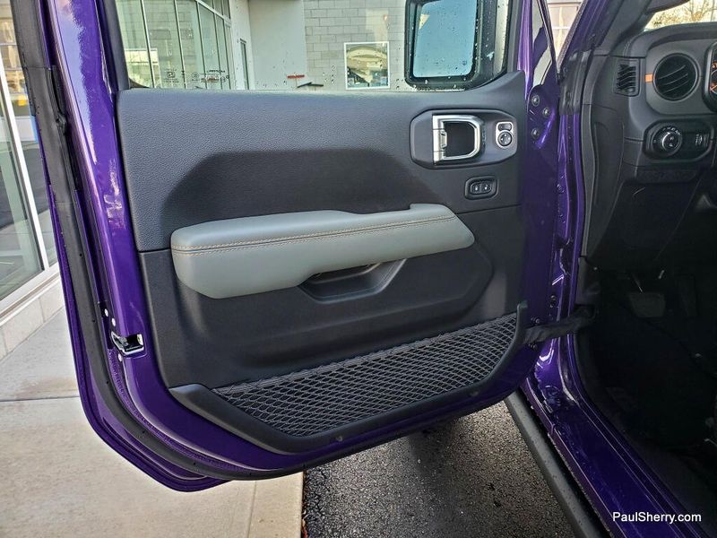 New 2026 Jeep Gladiator Mojave 4x4