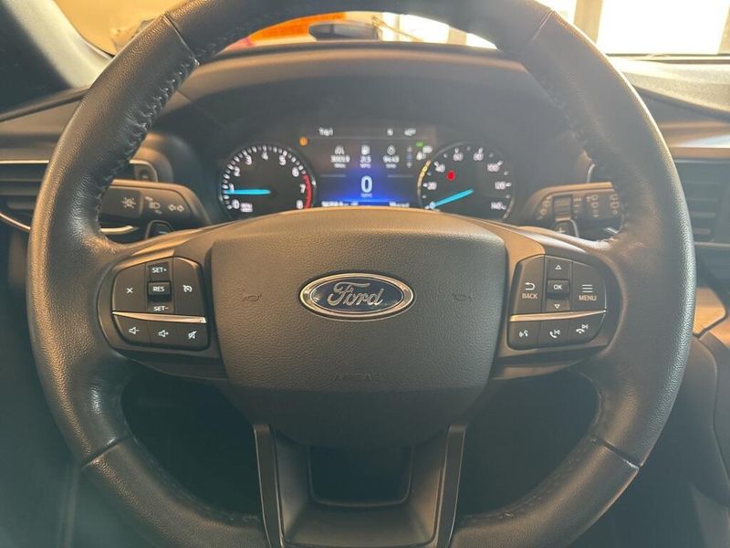 2020 Ford Explorer XLTImage 34