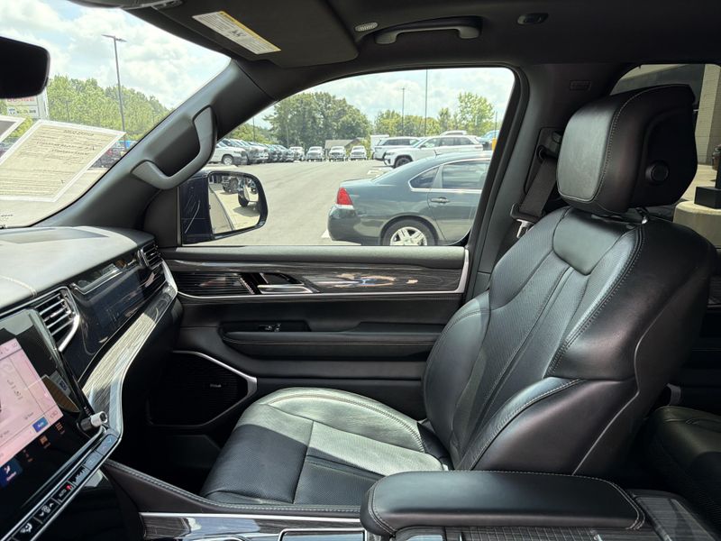 2022 Jeep Wagoneer Series IIIImage 46