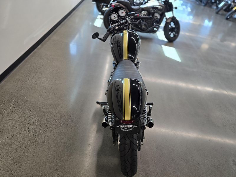 2015 Triumph THRUXTON 900 