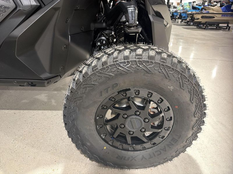 New 2026 Can-Am MAVERICK R XRS 999T BK HB SAS Image 19